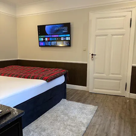 Whisperwood Colnrade