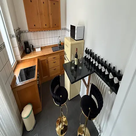 Апартаменты Whisperwood Colnrade