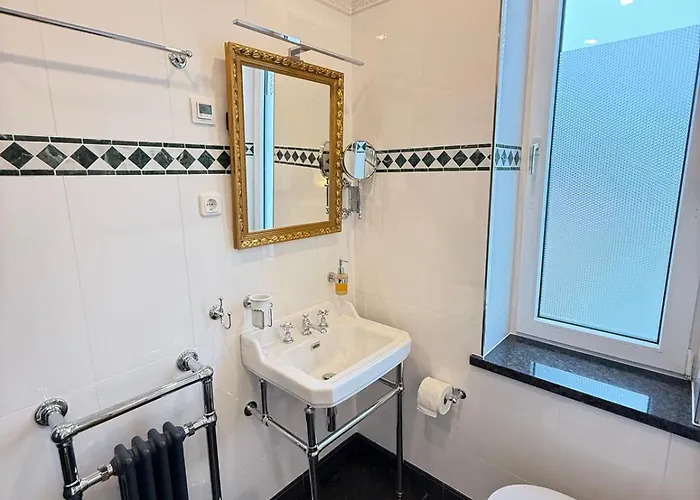 Апартаменты Whisperwood